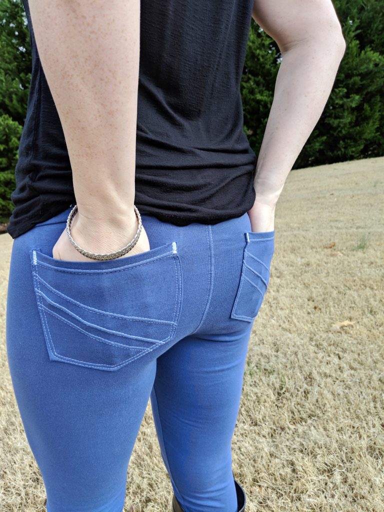 Leggings with back pockets