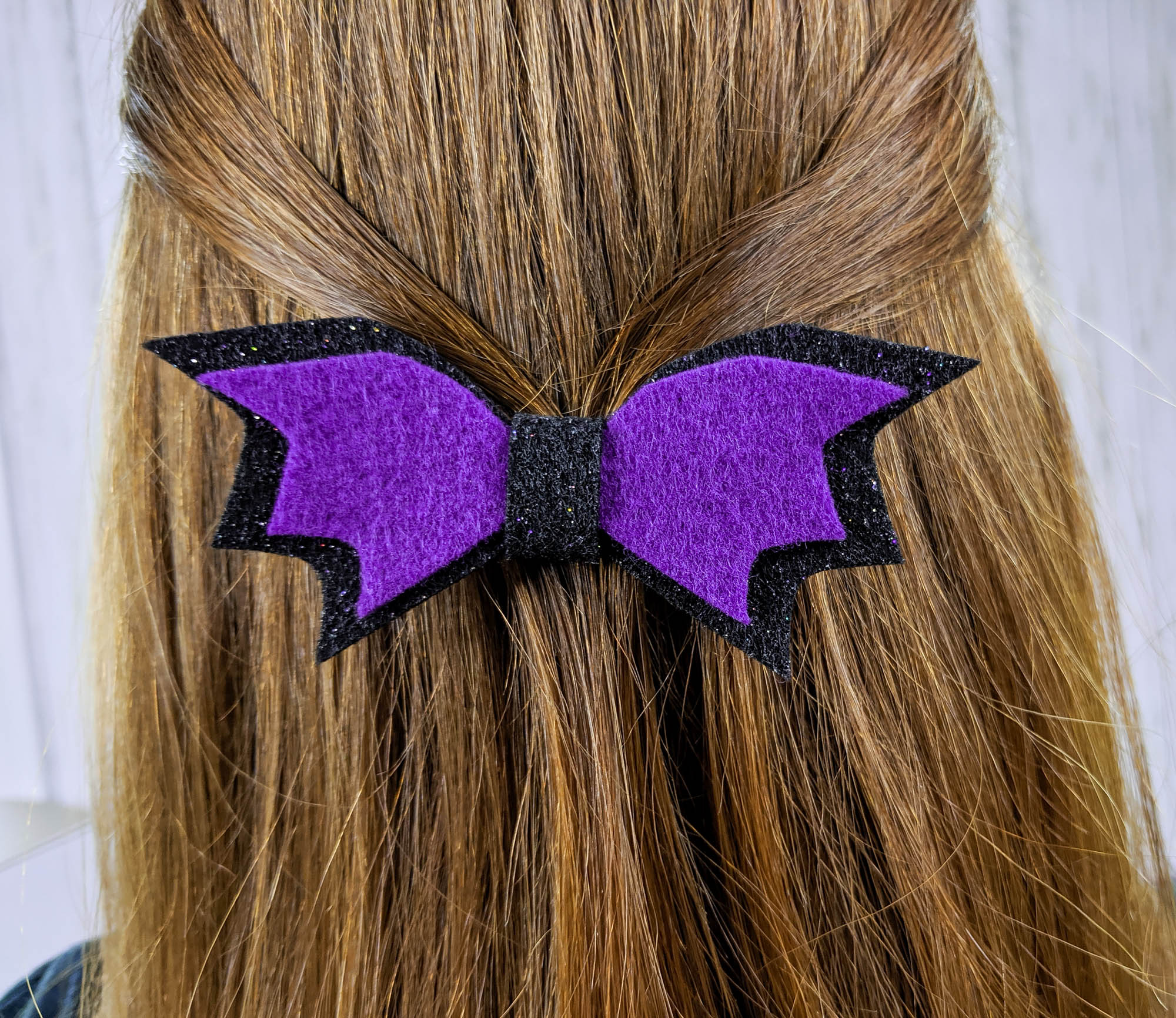 Make Bat Hair Bows With a Free SVG and Template