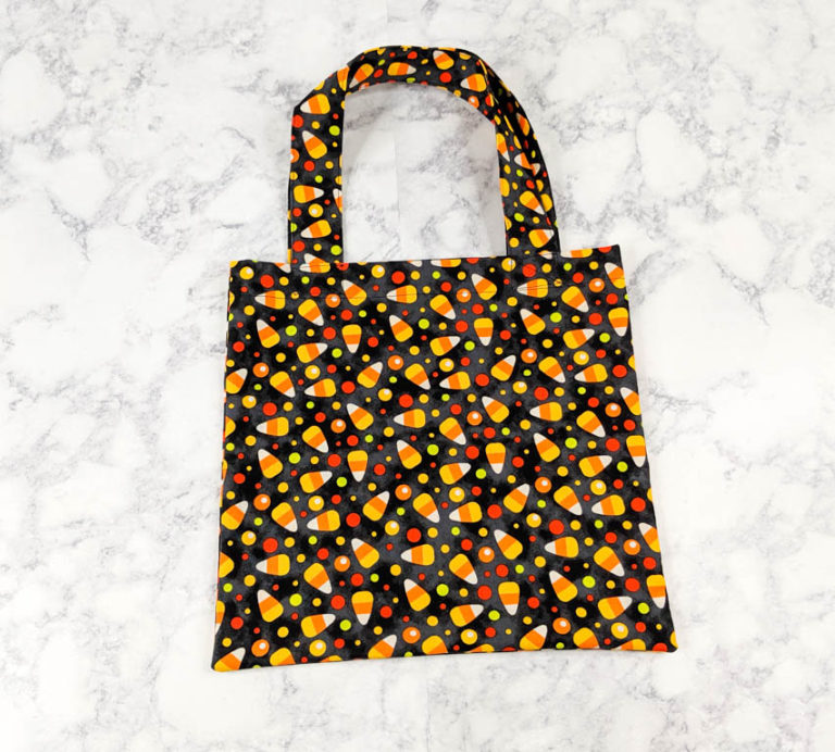 Easy Trick or Treat Bags (Free Sewing Pattern) Jennie Masterson