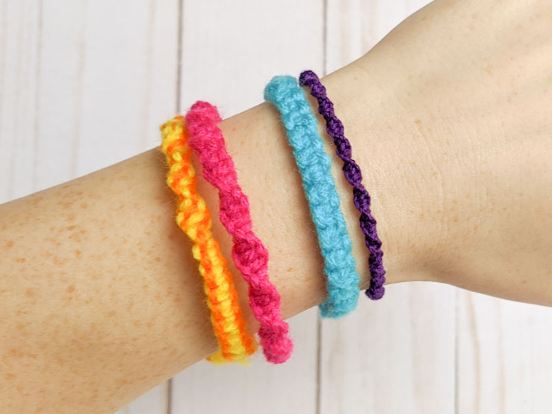 How to Make Friendship Bracelets Using Macrame Knots